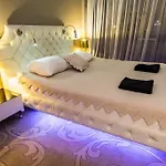 Hotel Ramka & Restaurant & Wine Bar Aparthotel