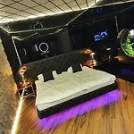 Hotel Ramka & Restaurant & Wine Bar Aparthotel