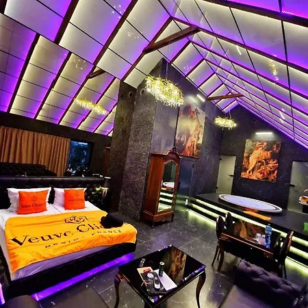 Ramka & Restaurant & Wine Bar Aparthotel