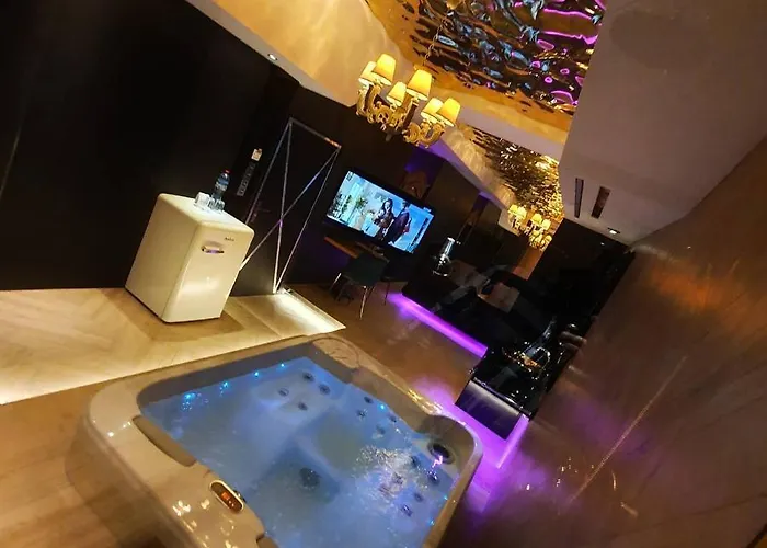 Ramka & Restaurant & Wine Bar 3*