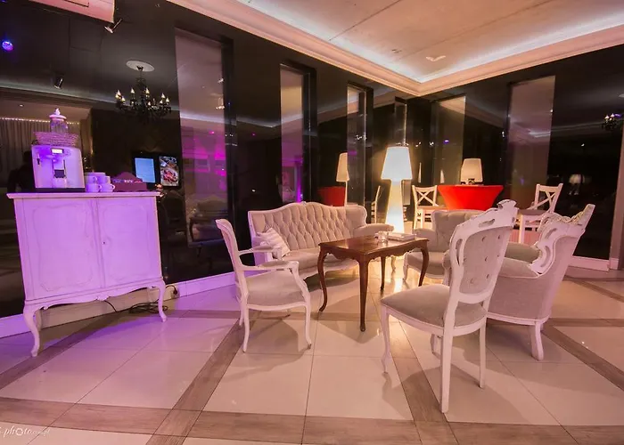 Ramka & Restaurant & Wine Bar 3*