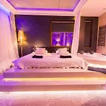Ramka & Restaurant & Wine Bar شقة فندقية 3*