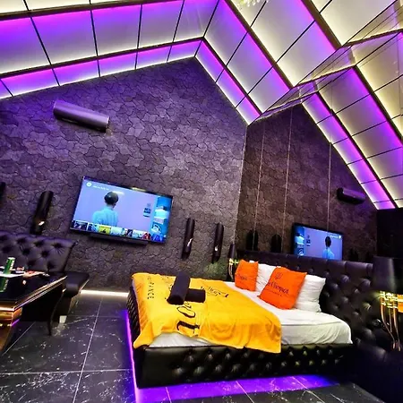 Ramka & Restaurant & Wine Bar 3*