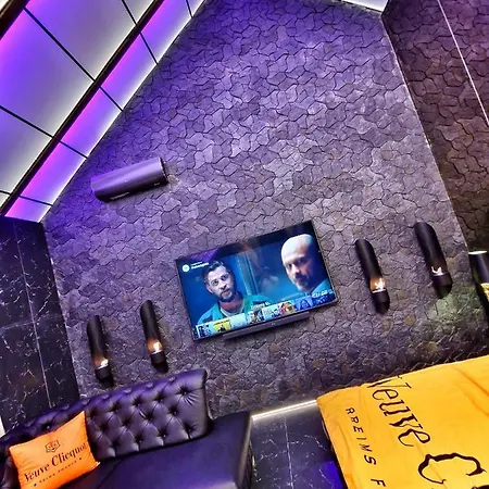 公寓式酒店 Ramka & Restaurant & Wine Bar