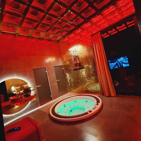 Ramka & Restaurant & Wine Bar 3*