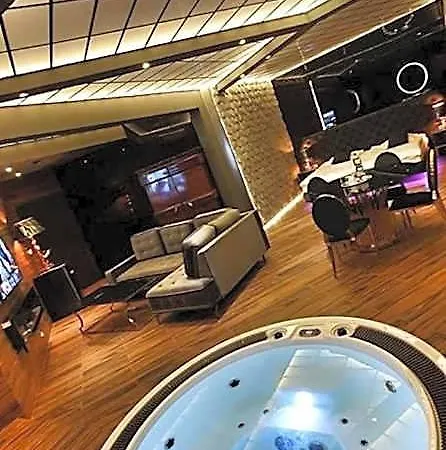 Apartmanhotel Ramka & Restaurant & Wine Bar