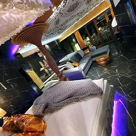Ramka & Restaurant & Wine Bar 3* Познань