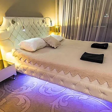 Ramka & Restaurant & Wine Bar Apartmanhotel 3*