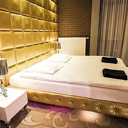 Apartmanhotel Ramka & Restaurant & Wine Bar