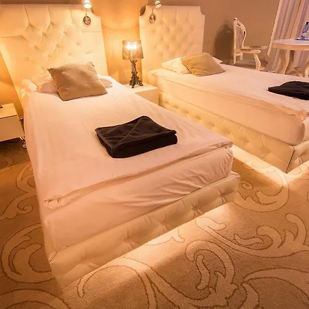 Aparthotel Hotel Ramka & Restaurant & Wine Bar 3*