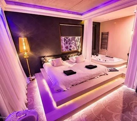 Ramka & Restaurant & Wine Bar Aparthotel