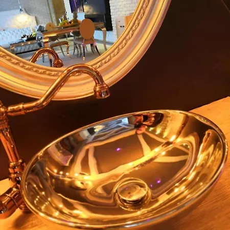 公寓式酒店 Ramka & Restaurant & Wine Bar 3*