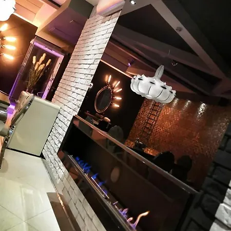 公寓式酒店 Ramka & Restaurant & Wine Bar 3*