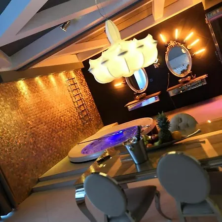 Ramka & Restaurant & Wine Bar Apartmanhotel Poznań