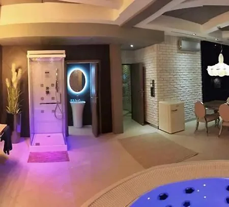 Ramka & Restaurant & Wine Bar Apartmanhotel