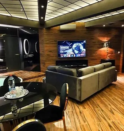 Ramka & Restaurant & Wine Bar