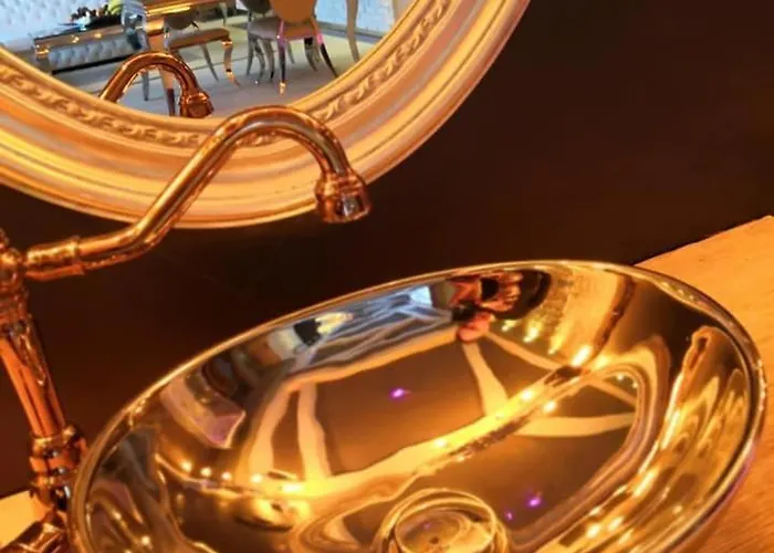 מלון דירות Ramka & Restaurant & Wine Bar 3*