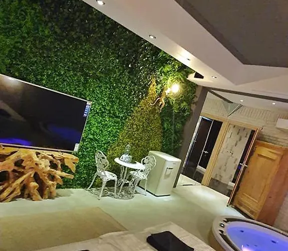 Ramka & Restaurant & Wine Bar מלון דירות פוזנן